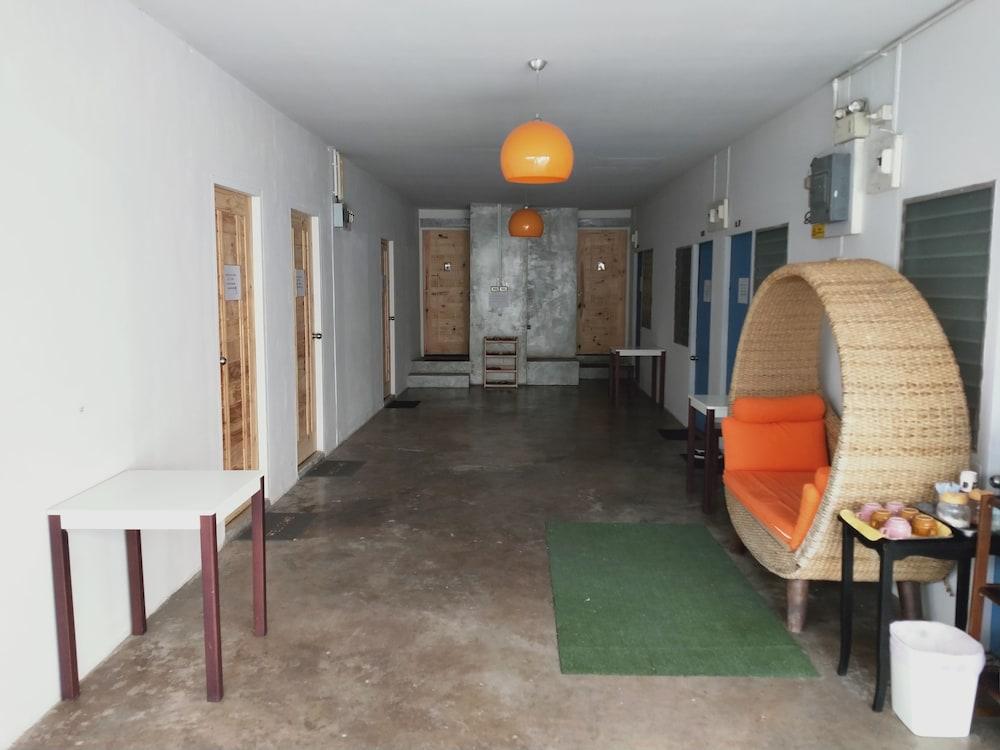 ทรี เรสซิเดนซ์ Motel เชียงใหม่ ภายนอก รูปภาพ