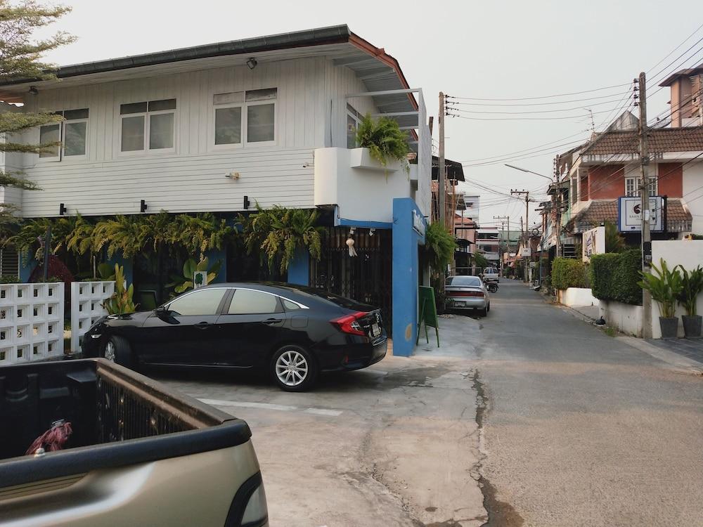ทรี เรสซิเดนซ์ Motel เชียงใหม่ ภายนอก รูปภาพ