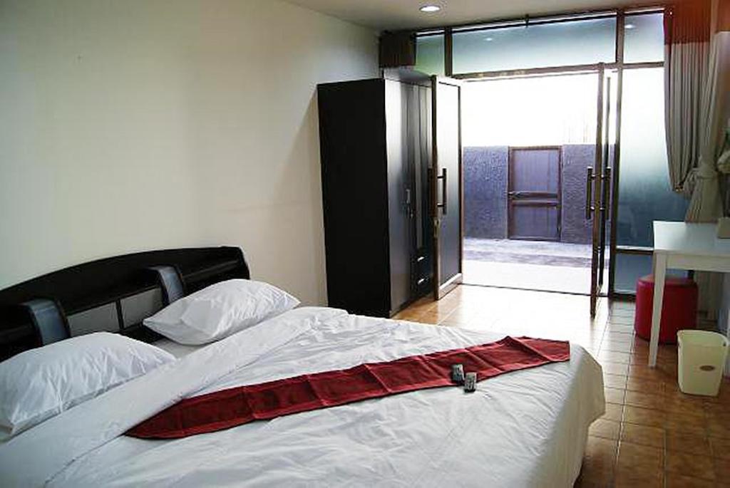 ทรี เรสซิเดนซ์ Motel เชียงใหม่ ภายนอก รูปภาพ