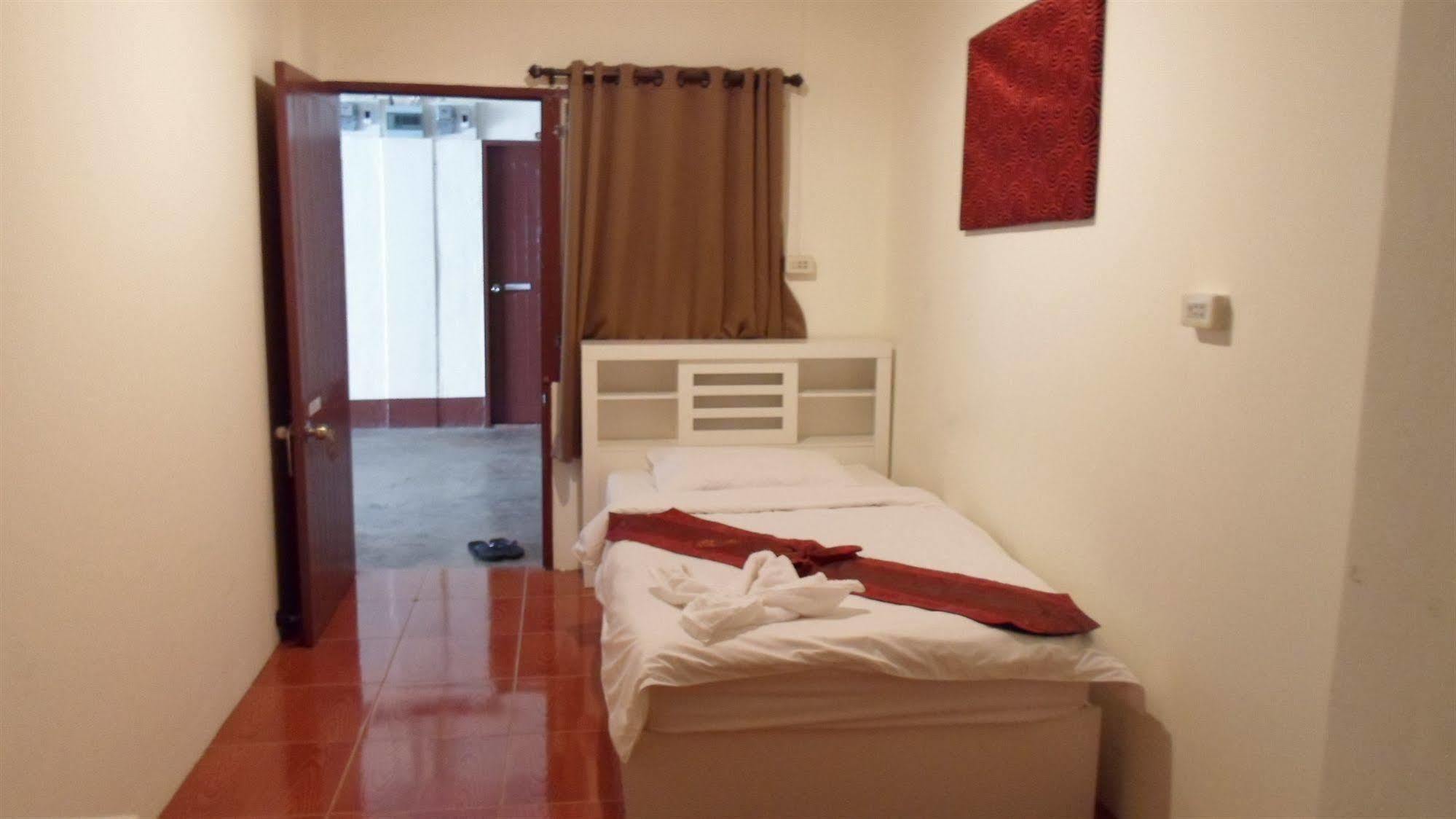 ทรี เรสซิเดนซ์ Motel เชียงใหม่ ภายนอก รูปภาพ
