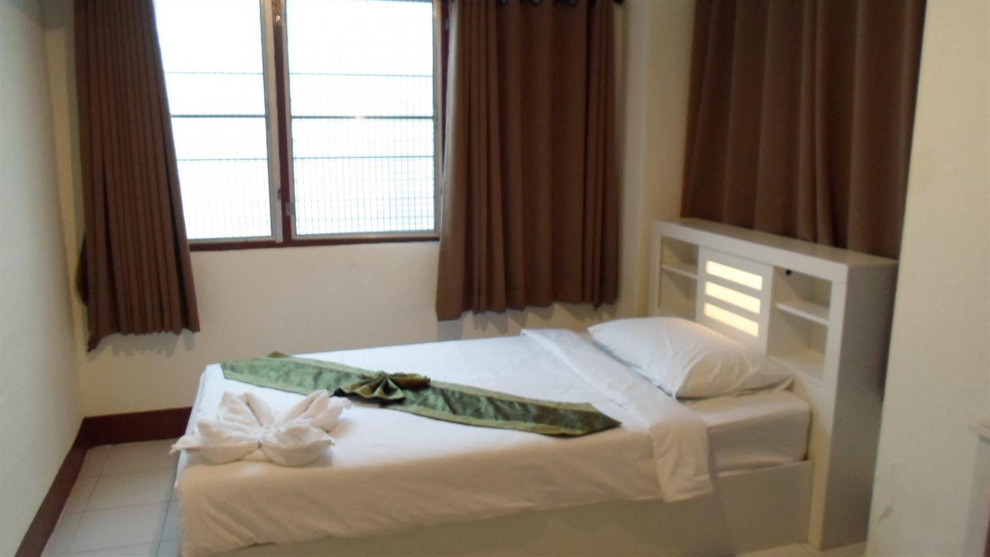 ทรี เรสซิเดนซ์ Motel เชียงใหม่ ภายนอก รูปภาพ